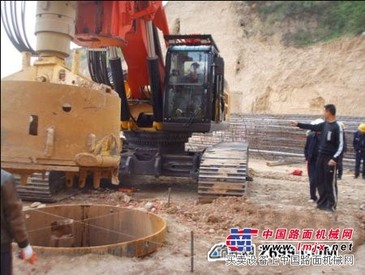 低价出租旋挖钻机三一２００　０９年８月车