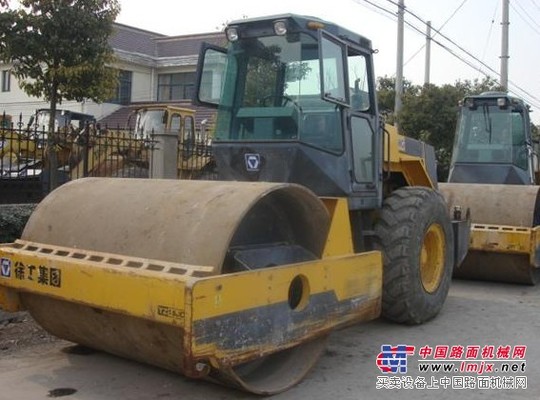 供应压路机,徐州洛阳8-21吨震动压路机