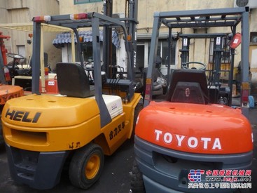 淮北二手三支点叉车，淮北二手柴油叉车，淮北二手内燃叉车