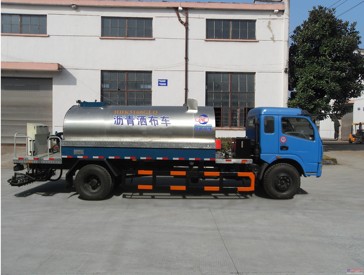 直销各类沥青洒布车