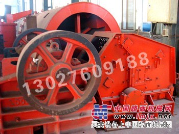 供应颚式破碎机，破碎机价格