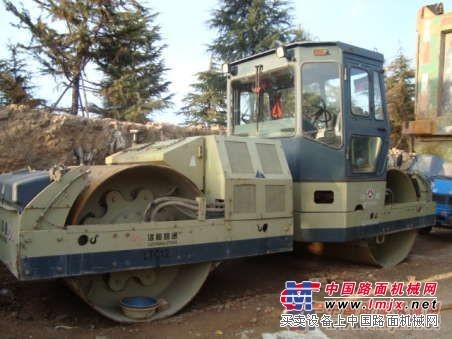 供应二手徐工压路机，二手振动振压路机，二手洛阳压路机