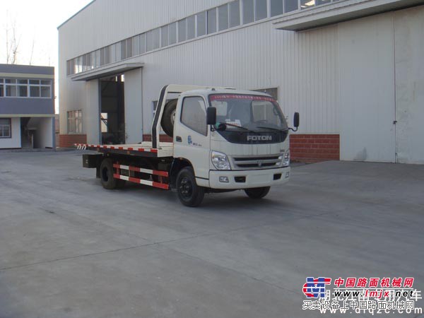 福田时代平板一拖二清障车