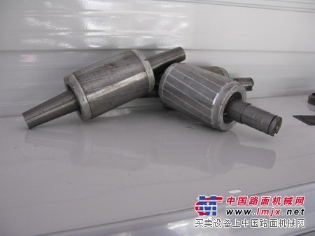 加工振动器铸件、转子