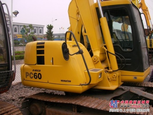出售原装进口小松PC60挖掘机8.8万