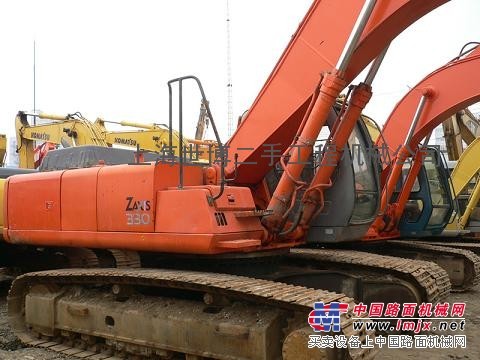 供應日立ZX330大型二手挖掘機上海世博二手挖掘機大市場