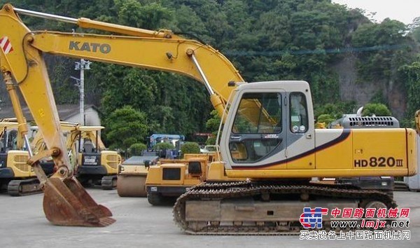 出售二手加藤HD820挖掘机20万八成新日本原装进口