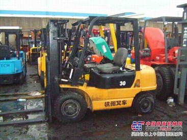 10.二手杭州30HB叉车，3吨叉车低价出售