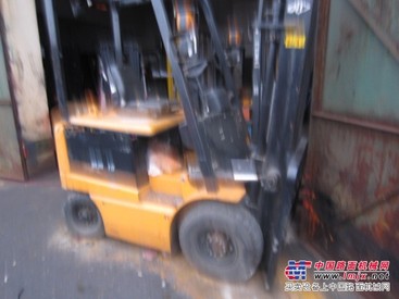 金华市二手柴油叉车{合力叉车价格库存}