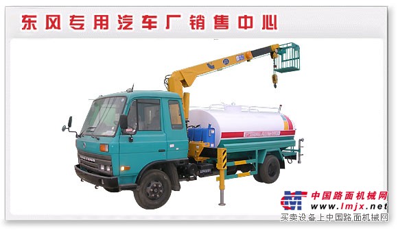 东风三平柴随车吊高空作业洒水车 欧2产品