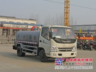 求购洒水车