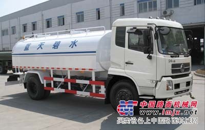 專業製造灑水車，東風