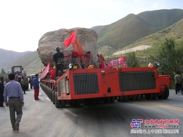大件搬运  神石搬运现场