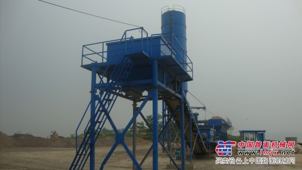 青州泰华专业生产混凝土搅拌站，稳定土拌合站