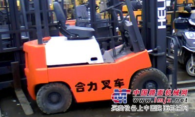 供应二手07年合力10吨叉车，二手合力3吨叉车低价出售