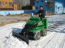 供应微型滑移除雪机，小除雪机