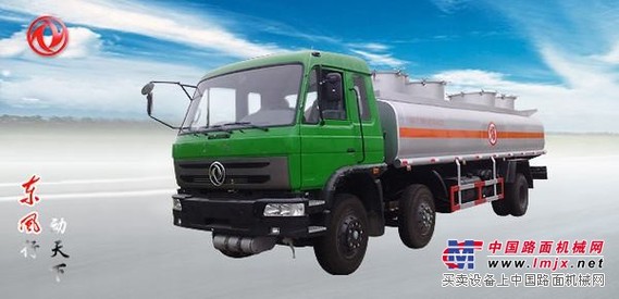 供应东风小三轴加油车 国3产品