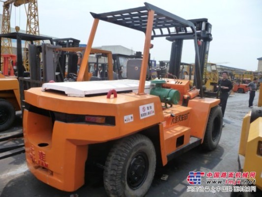 (堆高機械)“二手8噸叉車市場”杭州二手大連5噸叉車市場 