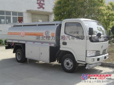 厂家供应小型加油车 3吨加油车 4吨加油车 5吨加油车