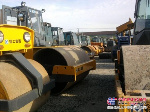 供应“湖南二手压路机市场” —→“山东二手压路机市场”