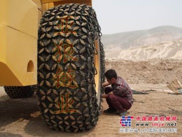 矿山车轮胎保护链、工程车轮胎保护链