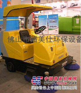 2011年新款驾驶式扫地车 FM-XS-1850型