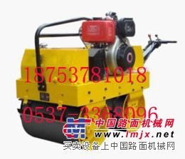 双钢轮振动压路机