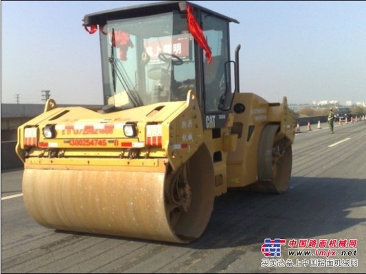 出租沥青双钢轮压路机
