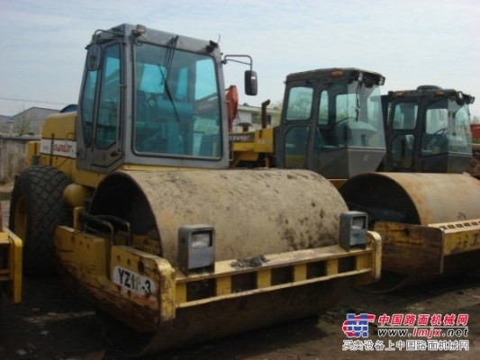 供應(yīng)“廣西二手壓路機(jī)市場”“南寧二手壓路機(jī)市場”作業(yè)靈活