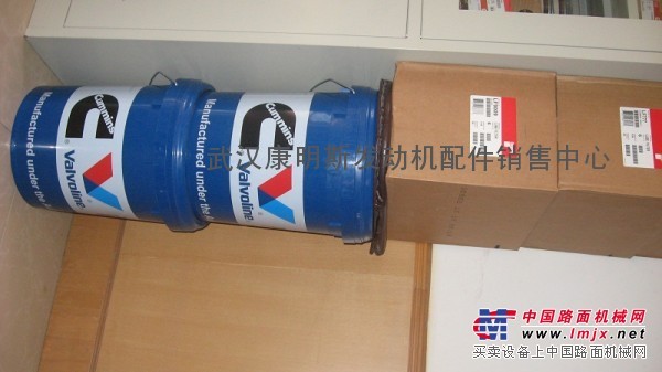 供应康明斯专用机油；蓝至尊机油CH-4