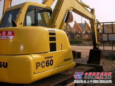 销售小松PC60-7挖掘机7.8万