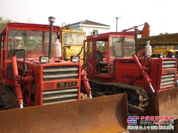 九成新东方红推土机802.、100推土机供应