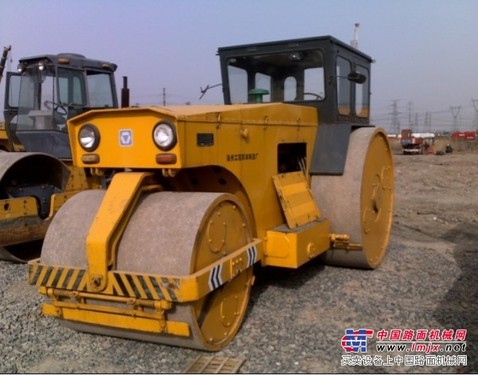转让二手徐工铁三轮压路机、徐工振动压路机