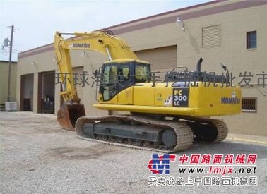 二手大型小松挖掘机市场www.25956386.com