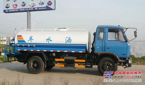 绿化喷洒车