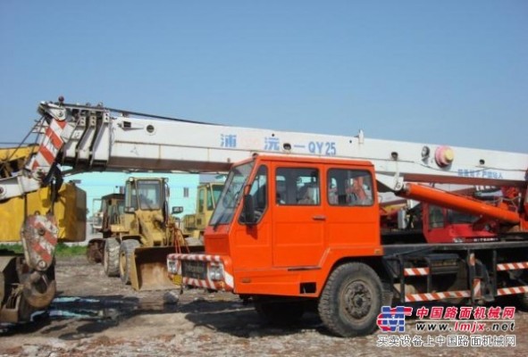 供应浦沅二手汽车吊25吨带牌上海总销售13166261708