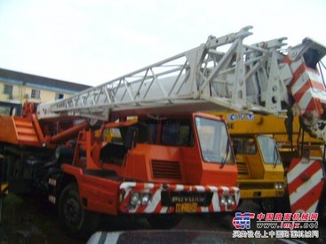 供应浦沅25吨吊车 手续齐全