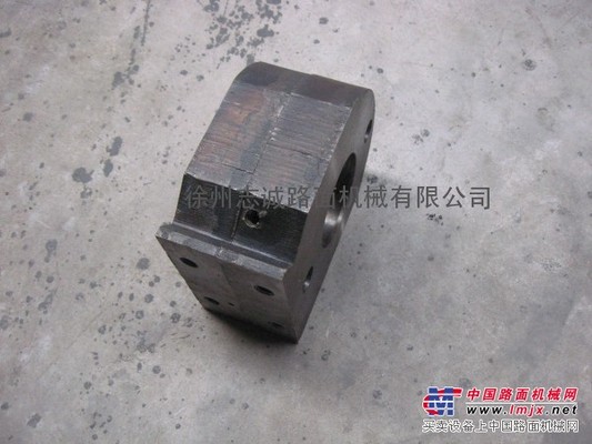 供应戴纳派克F141输料轴中加轴承座