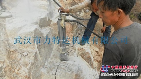 基岩精确开挖，岩石静态拆除机