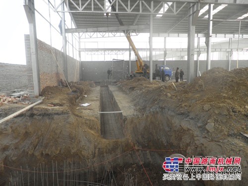供应恒天重工定点生产新型墙材设备加气混凝土砌块设备厂家