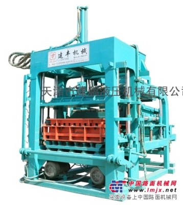 天津建鵬長期出售各種型號製磚機 免燒磚機