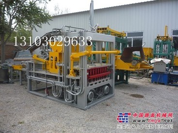 供应水泥制砖设备，制砖模具等