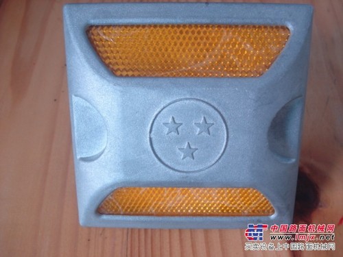供应供应交通安全反光道钉
