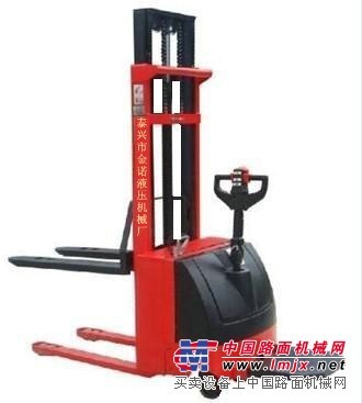 供应叉车、电动叉车