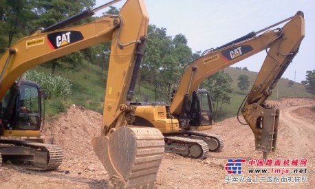 全新日立挖掘机出租承接基坑开槽等工程