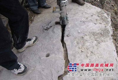 高架桥基桩开挖施工设备