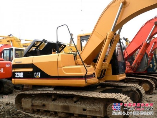 二手挖掘機《上海市場》“運城二手卡特320B挖掘機價格”