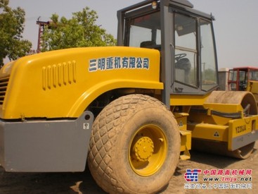 黄山二手压路机市场，二手三明20吨压路机价格