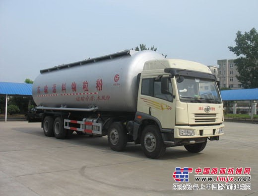 解放前四后八粉粒物料运输车