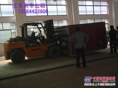 上海青浦叉车出租-机器设备进场-堆高车、汽车吊出租